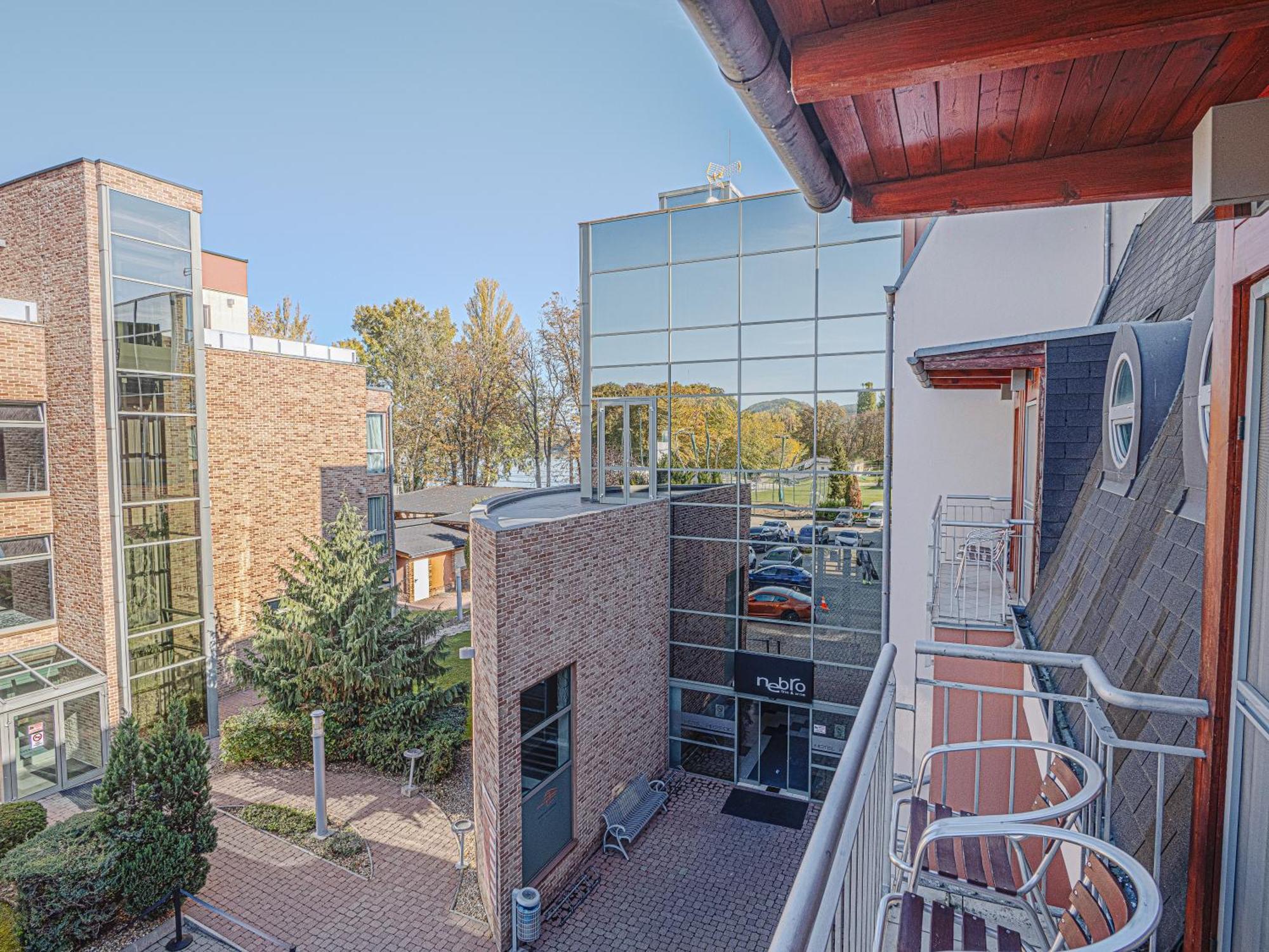 Holiday Beach Budapest Wellness Hotel With Sauna Park Exterior foto