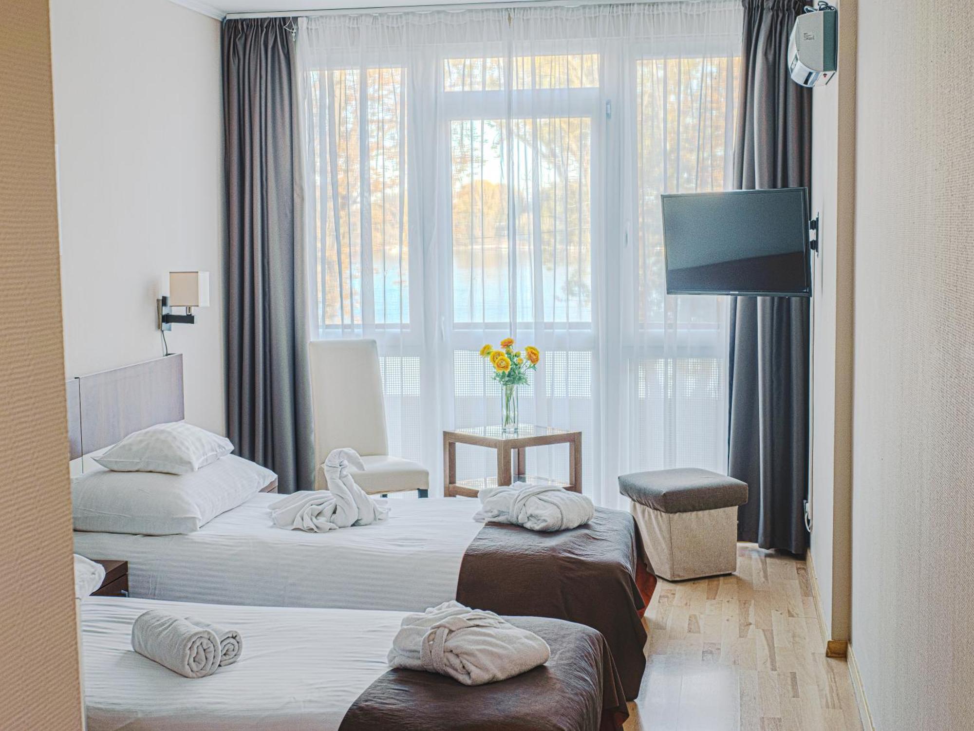 Holiday Beach Budapest Wellness Hotel With Sauna Park Exterior foto