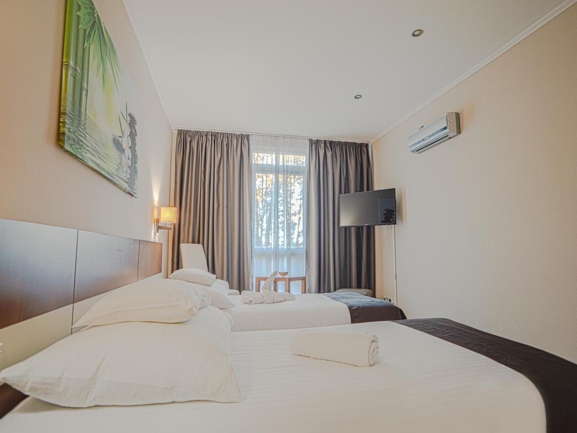 Holiday Beach Budapest Wellness Hotel With Sauna Park Exterior foto